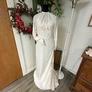 Elegant White wedding Gown with Lace Details